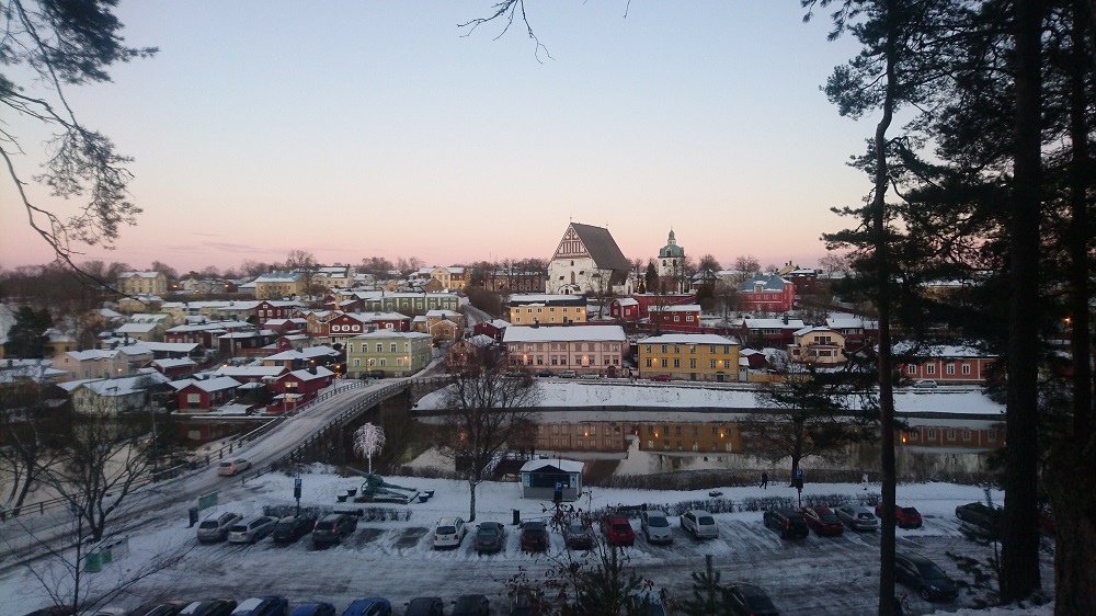 Gamla staden i Borgå med domkyrka sett från Näsebacken.